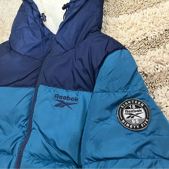 Brand new with tags - Men’s Reebok Puffer Sherpa Jacket - Picture 2 of 9